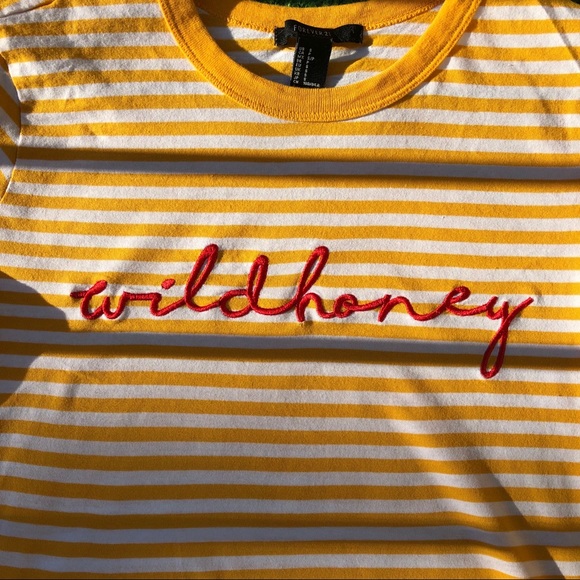 Crop top - Picture 2 of 4